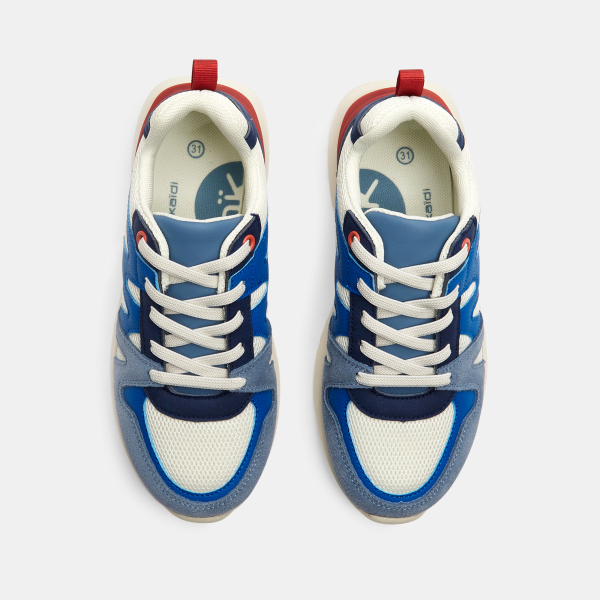 حذاء رياضي للجري باللون الأزرق للفتيان